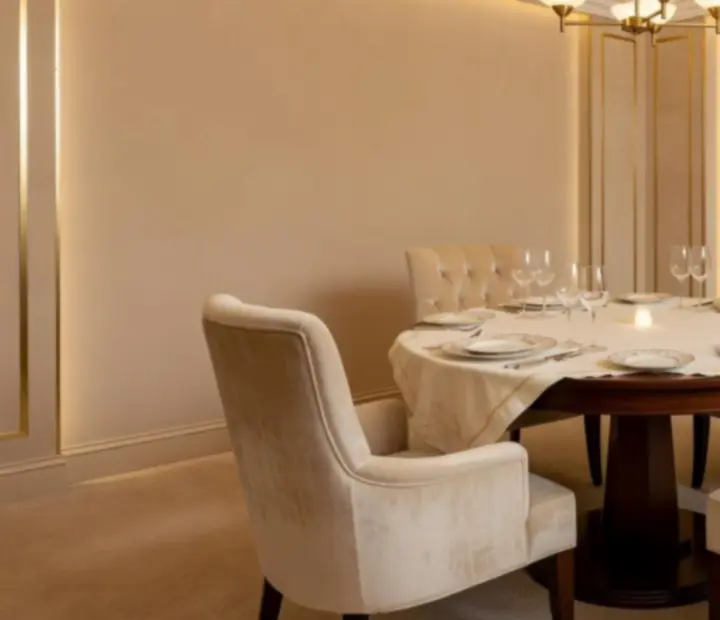 Privát étkezőszoba elegáns terítéssel a Harvestroom Diningben